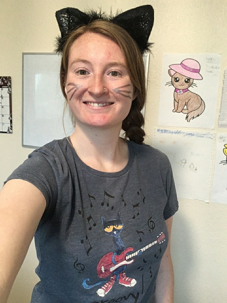 Mrs. Vreeland dressed as Pete the Cat.